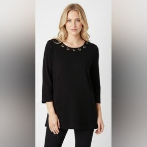 NWOT Cable & Gauge Black Top with Silver Grommet Detail